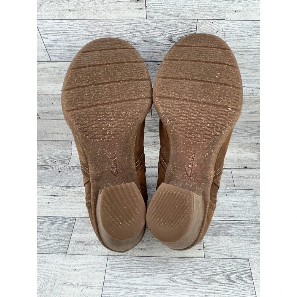 Clarks leather ankle